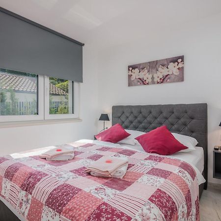 Apartments Elle Luxury Vantacici Малинска Экстерьер фото