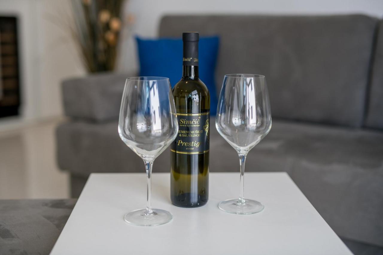 Apartments Elle Luxury Vantacici Малинска Экстерьер фото