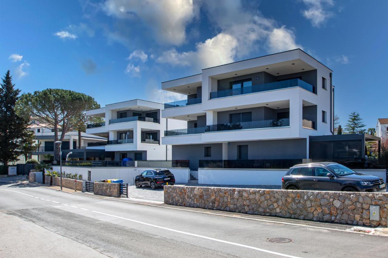 Apartments Elle Luxury Vantacici Малинска Экстерьер фото